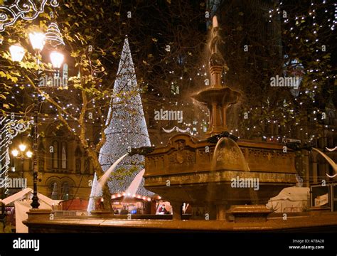 Christmas in Albert Square, Manchester. A Christmas Tree and the ...