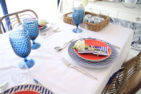 SaRita Glória | Sala de Jantar | Dining Room | Plates | Blue Glass | Dining Table | Dinning ...