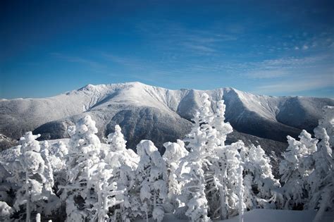 Guide to New Hampshire Ski Resorts - New England Today