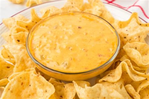 Easy Hormel Chili Cheese Dip Recipe (3 Ingredients) - Remake My Plate