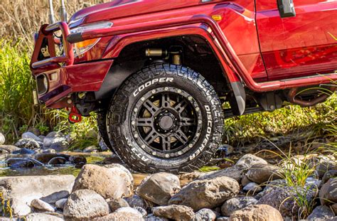 Cooper Tires® AT3 XLT | Tough all-terrain tyre