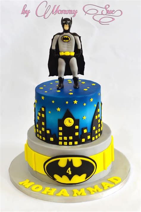 Batman Cake | Batman birthday cakes, Superhero birthday cake, Batman cake