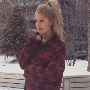 Lauren Southern - Bio, Facts, Family | Famous Birthdays