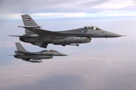 File:Two F-16 of the Royal Jordanian Air Force.jpg - Wikimedia Commons