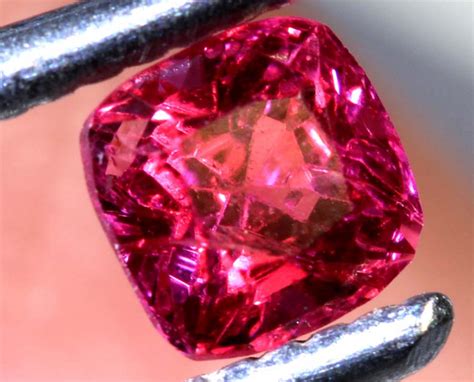 0.40 CTS- NATURAL PINK SPINEL GEMSTONE PG-2590