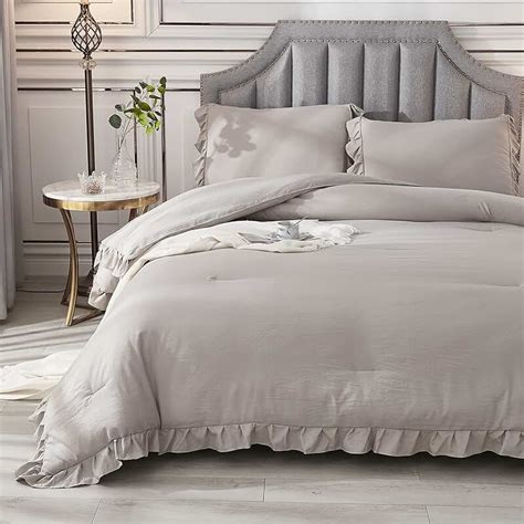 Amazon.com: clearance bedding