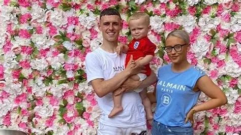 Phil Foden Son / Phil Foden Fishing And Fatherhood / Man city hero phil foden became a dad at 18 ...