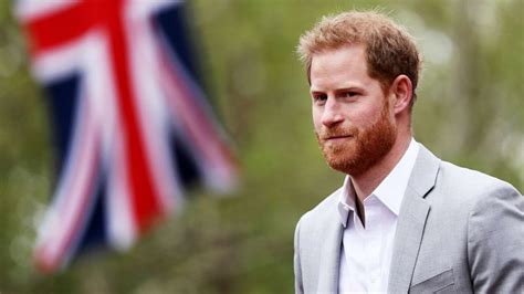 Prince Harry wins an apology from paparazzi, court victory over photos of his country home ...