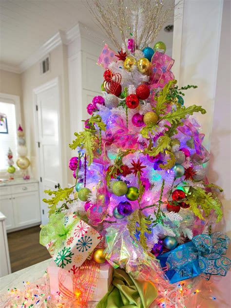 45 Colorful Christmas Tree Decorations Ideas - Decoration Love