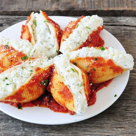 Betties Favorite Recipe: Jumbo Stuffed Shells - Back Office Betties