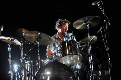 Jon Theodore - DRUMMERWORLD