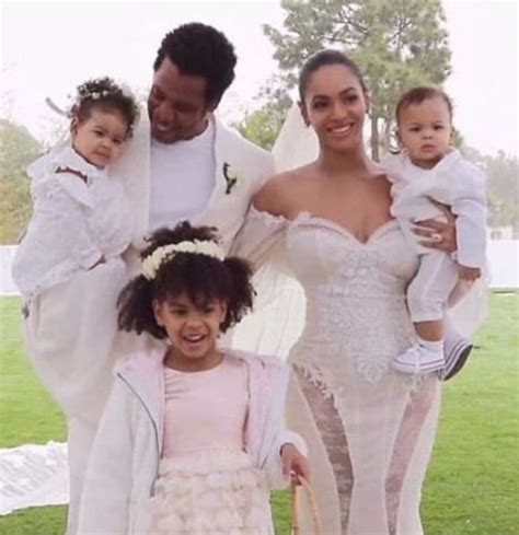 Adorable photo of Beyonce, Jay Z and their kids from Bey's Homecoming ...