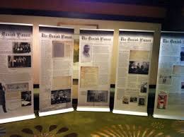 standing display banners - Google Search | Museum displays, Exhibition ...