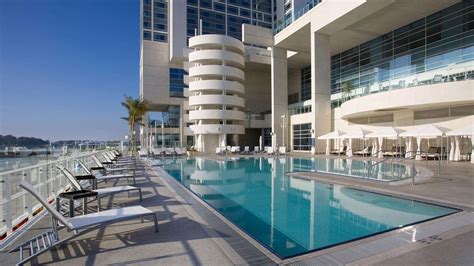 Hilton-Bay-Front-Pool | Energenz