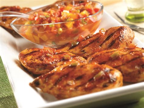 Chicken with Peach Mango Salsa - Pace Foods