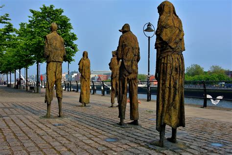 Famine Sculptures in Dublin, Ireland - Encircle Photos