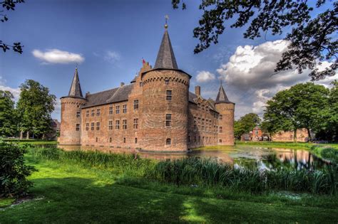 Helmond Castle is a square medieval castle in Helmond in the Dutch province of Brabant. The ...