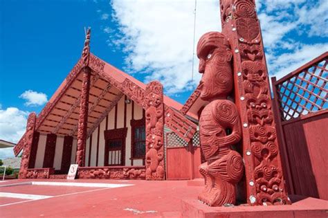 woodcarving: Maori - Students | Britannica Kids | Homework Help