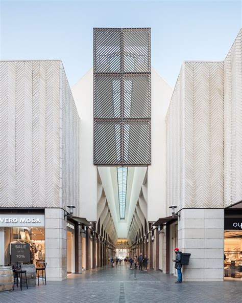 Gallery of Rafael Moneo's Beirut Souks Explored in Photographs by Bahaa ...