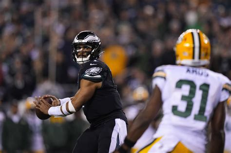 Jalen hurts: Eagles QB Hurts has 'chance' to play at Dallas - Seattle ...