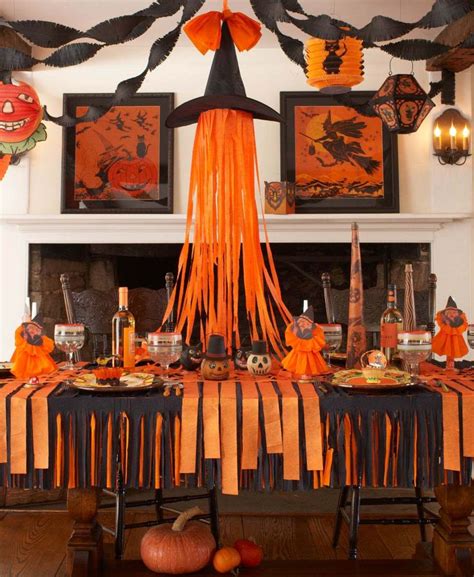 20+ Hauntingly Beautiful Table Centerpiece Ideas For Halloween | Como ...