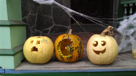 Antje's Creeper Face pumpkin, Mike's Pacman pumpkin and my… | Flickr