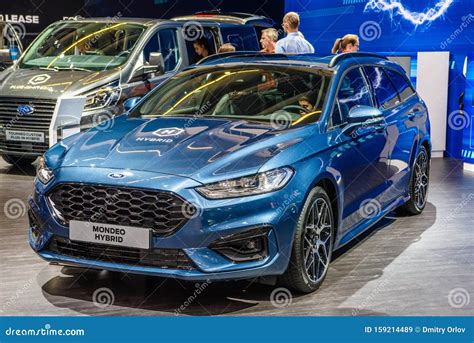 FRANKFURT, GERMANY - SEPT 2019: Blue FORD MONDEO Hybrid Estate W ...