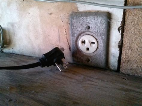 electrical - How can I connect a 120V washer to a 240V circuit? - Home ...