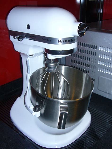 BLISSNDREAMS: KitchenAid heavy Duty Mixer 5KPM50