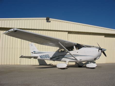 Cessna 172 Skyhawk, Cessna Pilot Training | Paragon Flight, Fort Myers, Florida