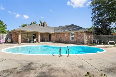 5 Cheapest Homes With Pools For Sale in Lafayette