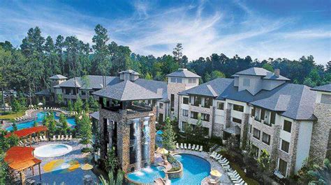 The Woodlands Resort named one of best pool hotels in country