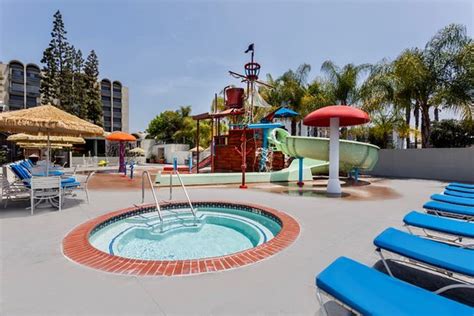 Howard Johnson Anaheim Hotel and Water Playground - UPDATED 2018 Prices & Reviews (CA) - TripAdvisor