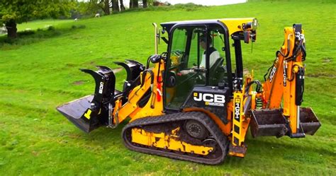 The JCB 1CXT Tracked Backhoe - The World’s Smallest Backhoe