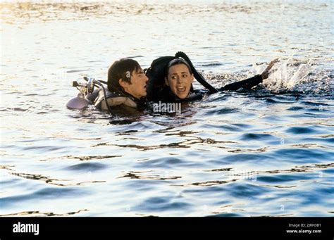 DENNIS QUAID, BESS ARMSTRONG, JAWS 3-D, 1983 Stock Photo - Alamy