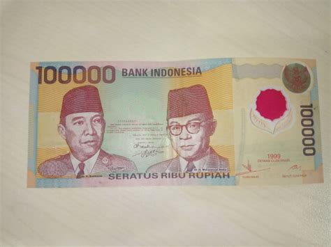 Uang Seratus Ribu Rupiah Yang Baru - Tips Seputar Uang