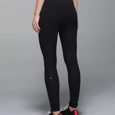 lululemon legging logo