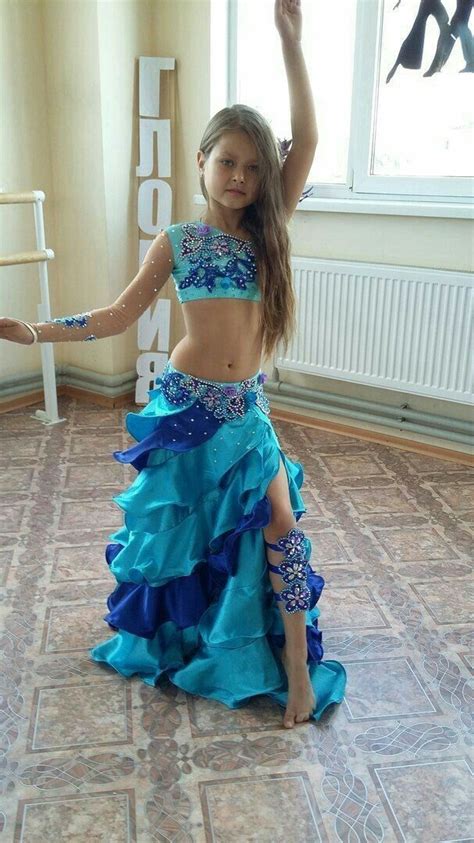 Pin by Julieta Pereyra on Hastánc in 2020 | Belly dance dress, Dance dresses, Cute girl dresses