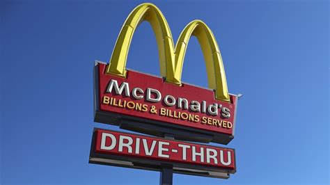 I work at McDonald's - here's what the fast food chain won't tell you about how your favorite ...