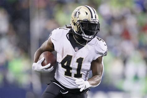 NFL Fans Have Mixed Reactions To Alvin Kamara's 3-Game Suspension - The ...