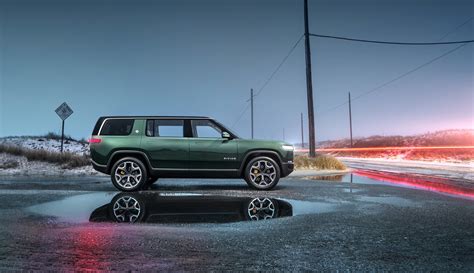 Rivian R1S individual order timing updated, but still on track for ...