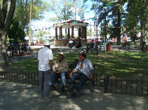 Park in Downtown Tecate, Mexico | Descansando en el Parque | Flickr