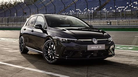 New Car Preview: 2025 Volkswagen Golf R