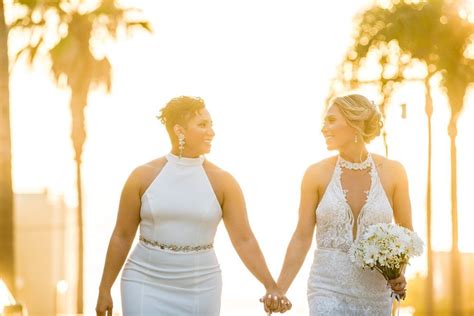 Intimate sunset beach wedding ceremony in La Jolla, California | Wedding beach ceremony, Sunset ...