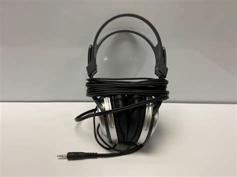 Sony MDR-XD100 Headphones | UC Irvine Libraries