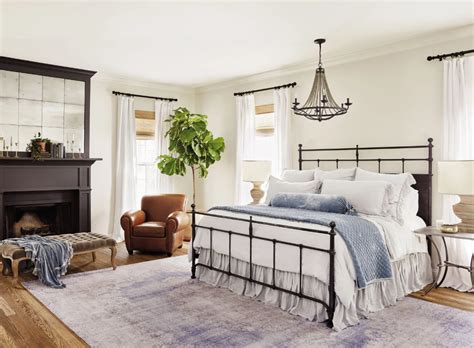 Joanna Gaines Opens the Door to Her Dreamy Family Farmhouse | Joanna gaines bedroom, Fixer upper ...