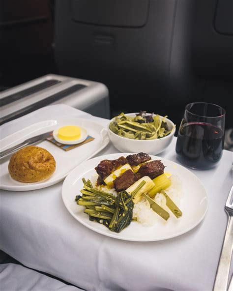 Qantas Boeing 747 Business Class Review [HND to SYD]