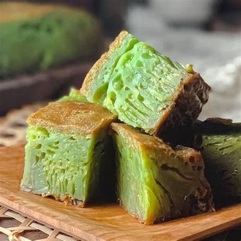 Kek Sarang Semut Pandan Besar (800gm+-) - Kek Molek