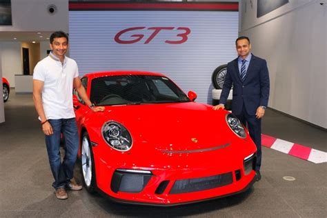 India’s first F1 driver Narain Karthikeyan takes delivery of his new Porsche GT3 - Car News ...