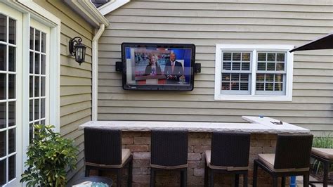 Awesome weatherproof TV enclosures for backyards, these are great ...